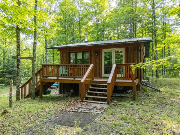 109 Birchfield Drive, Stambaugh Twp, MI 49935
