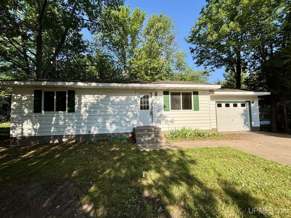 2047 Van Evera Avenue, Marquette, MI 49855