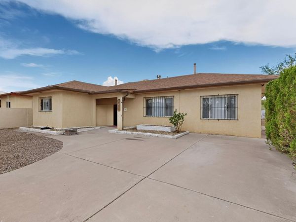 341 60th Street NW, Albuquerque, NM 87105