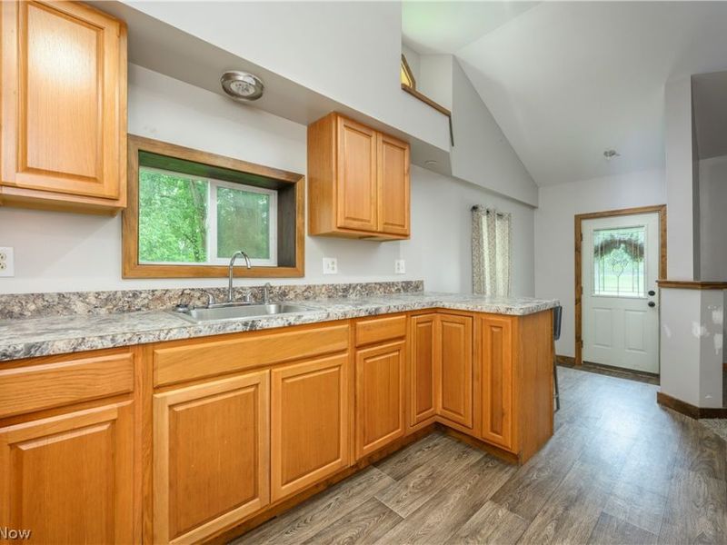 6600 Maplehurst Avenue SE, East Sparta, OH 44626 Photo 4