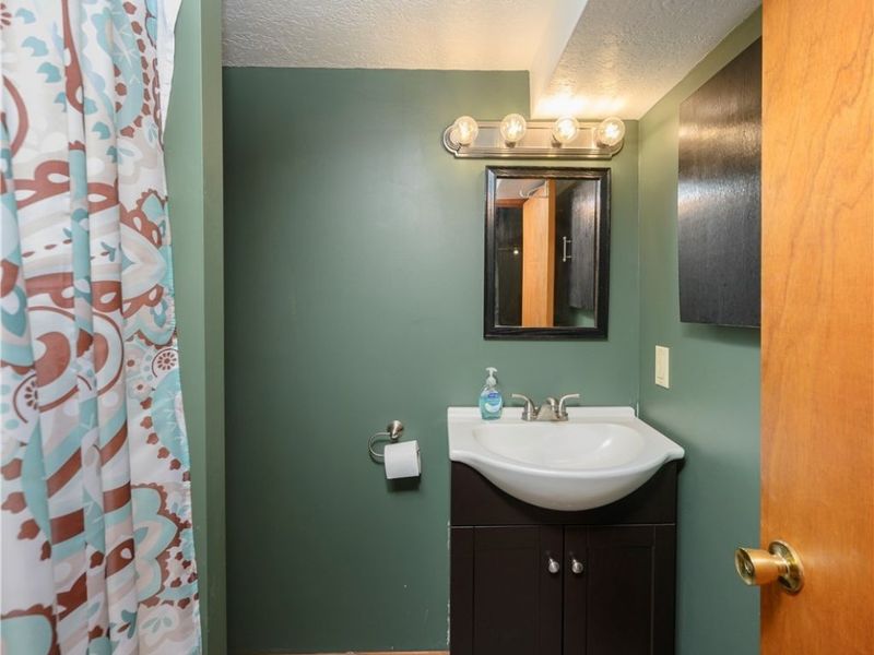 821 Harmon Street SW, North Canton, OH 44720 Photo 19