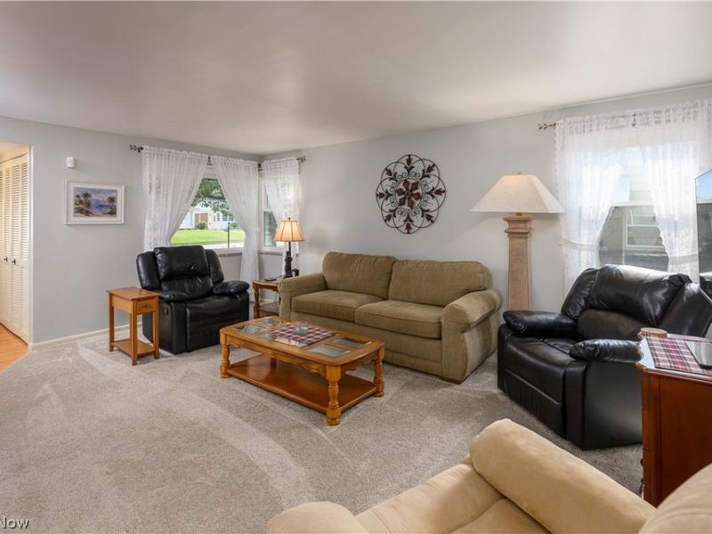 821 Harmon Street SW, North Canton, OH 44720 Photo 3
