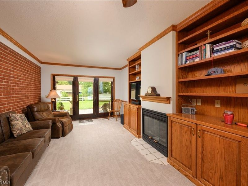 821 Harmon Street SW, North Canton, OH 44720 Photo 5