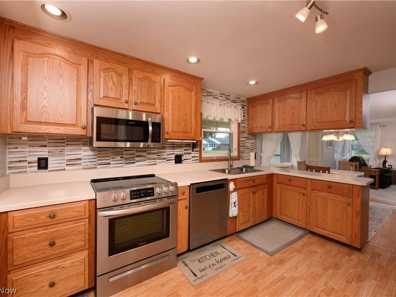821 Harmon Street SW, North Canton, OH 44720 Photo 8