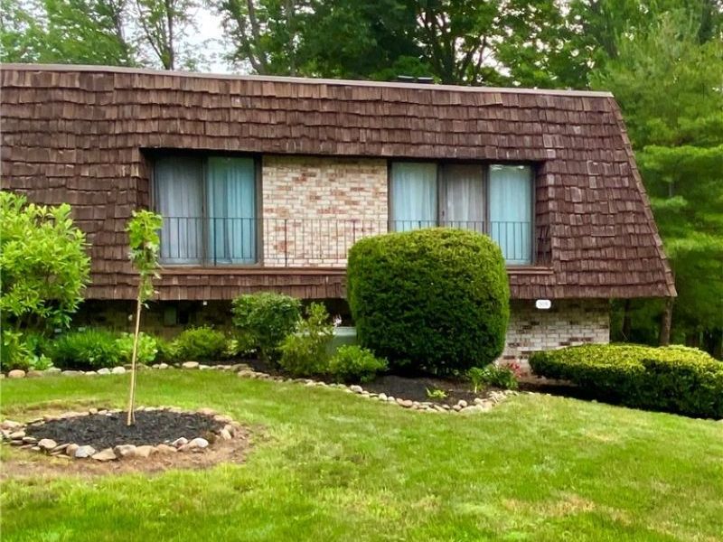 171 Granger Road , Unit 109, Medina, OH 44256 Photo 2