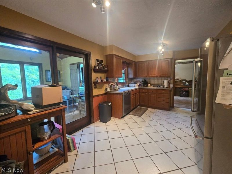 11709 Pinewood Trail, Chesterland, OH 44026 Photo 5