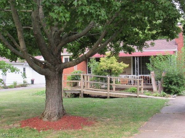 421 S Pleasant Street, Oberlin, OH 44074