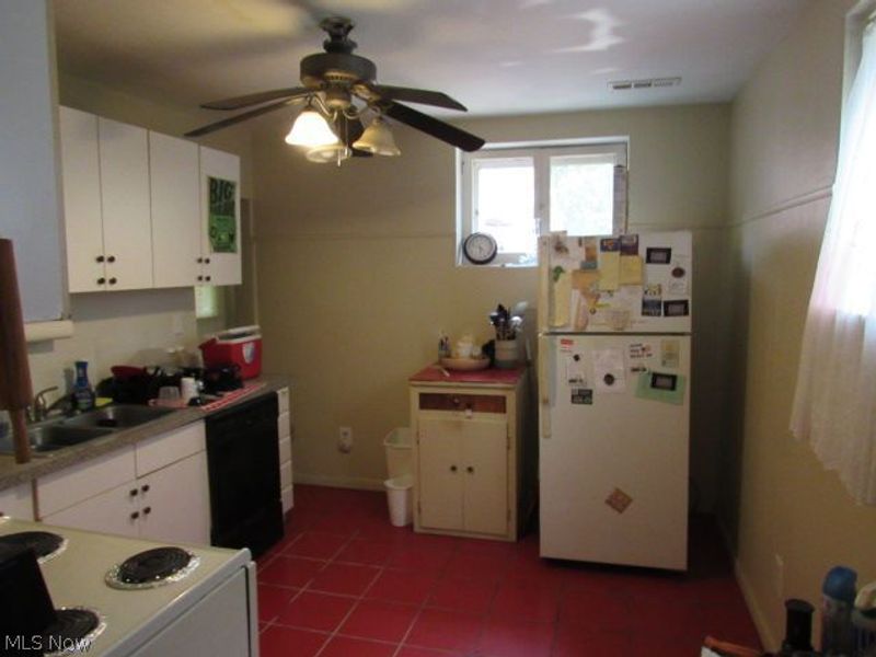 421 S Pleasant Street, Oberlin, OH 44074 Photo 5