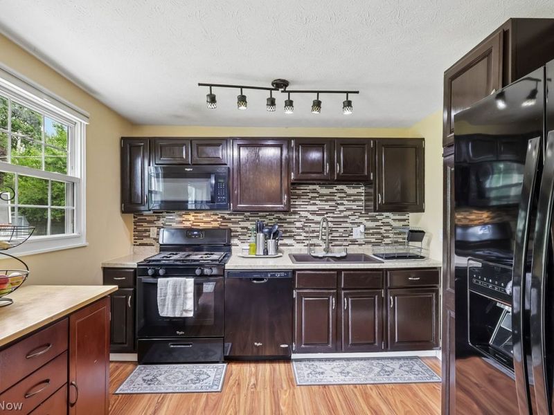 1183 Garth Drive, Kent, OH 44240 Photo 14