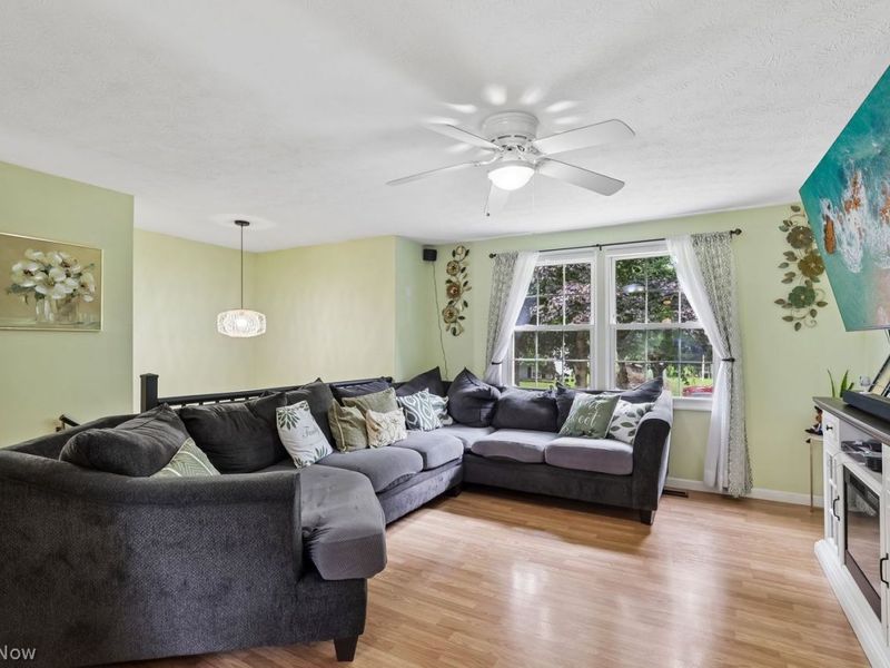 1183 Garth Drive, Kent, OH 44240 Photo 5