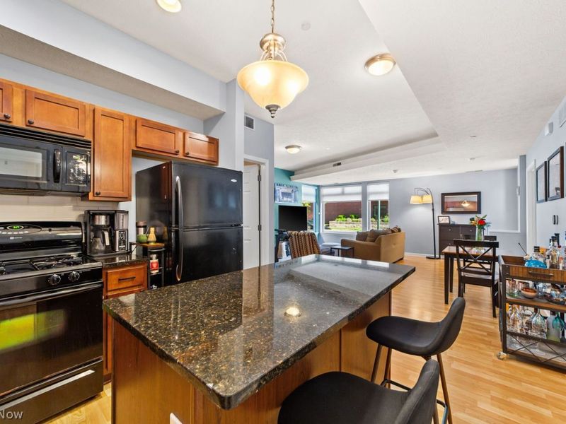 7507 Battery Park Boulevard, Cleveland, OH 44102 Photo 13