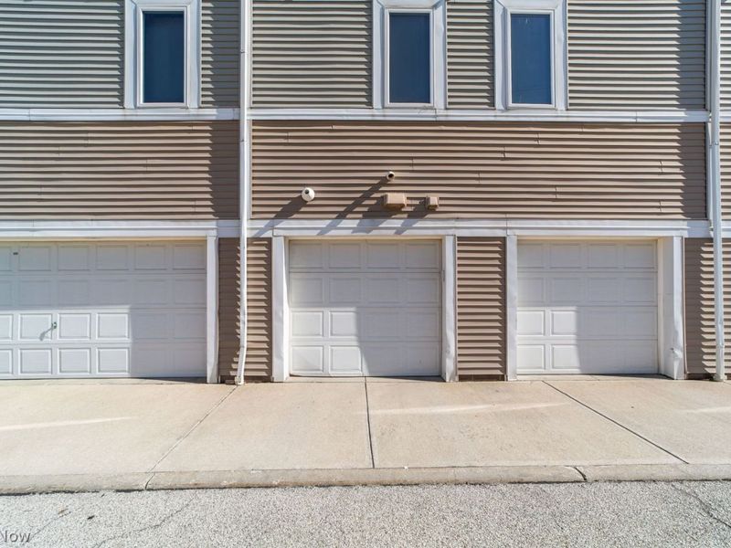 7507 Battery Park Boulevard, Cleveland, OH 44102 Photo 29