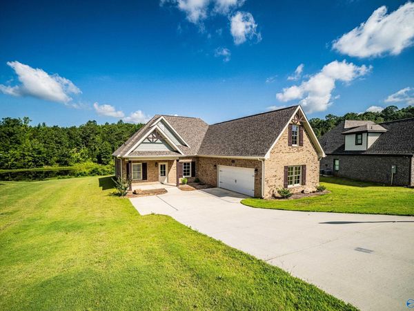 54 Oak Ridge Place, Union Grove, AL 35175