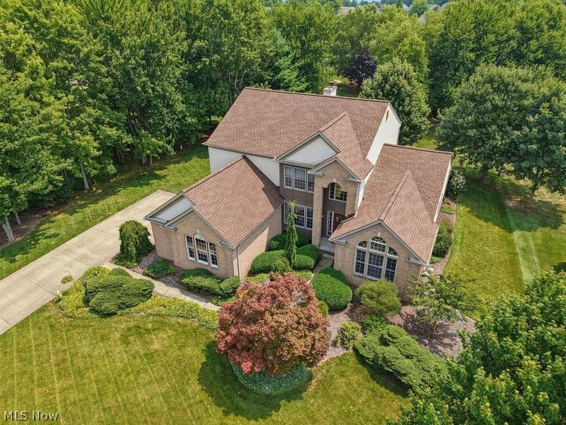 9615 Windsor Way, Twinsburg, OH 44087 Photo 2