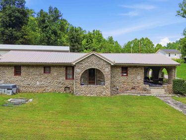 21 Vista Road, Manchester, KY 40962