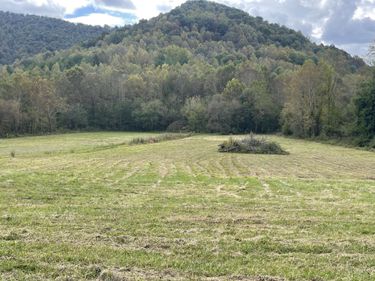791 Moore Creek Road, Flat Lick, KY 40935
