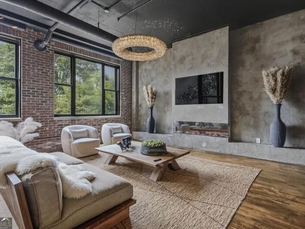 3235 Roswell Road, Unit 502, Atlanta, GA 30305