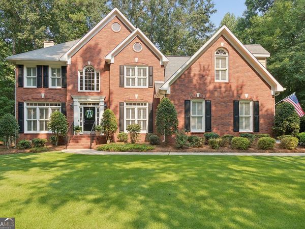 370 Stonehaven Drive, Fayetteville, GA 30215