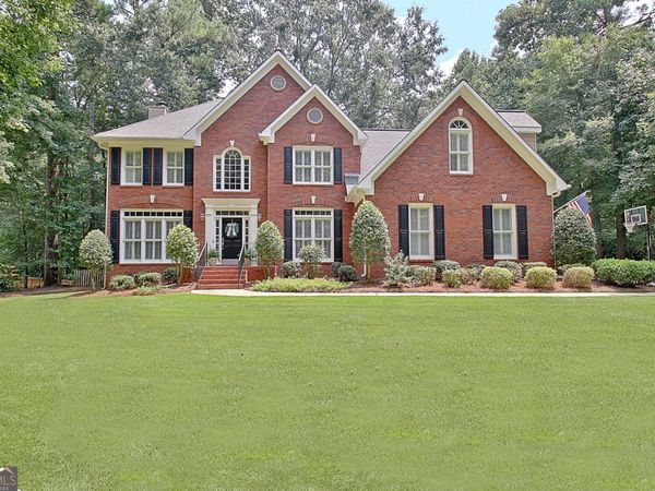 370 Stonehaven Drive, Fayetteville, GA 30215