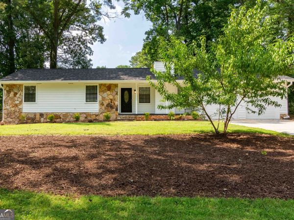 5003 Abbey Lane SW, Lilburn, GA 30047