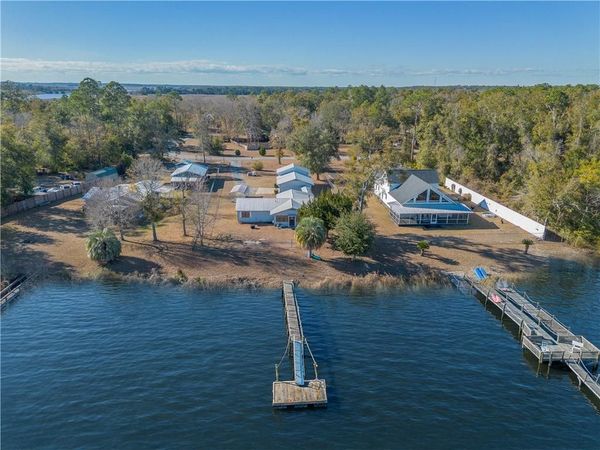 1484 Horseshoe Cove Road , Waverly, GA 31565