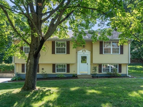 85 Tower Street, Hudson, MA 01749