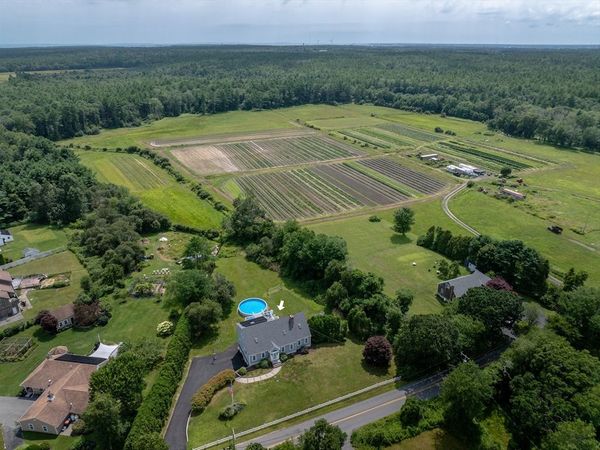 191 Acushnet Rd, Mattapoisett, MA 02739
