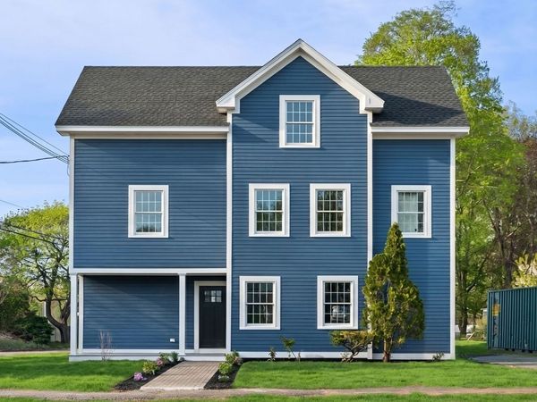 2 Railroad Avenue, Rowley, MA 01969