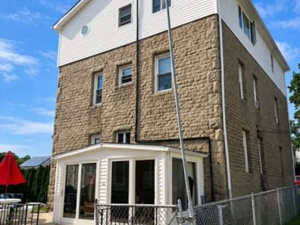45 Beauregard St, Fall River, MA 02723