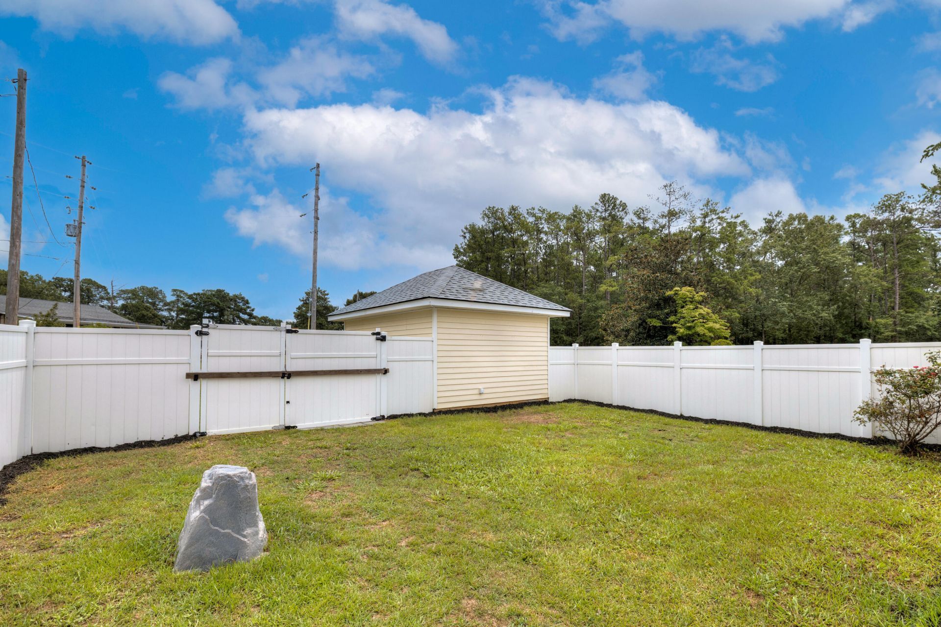 1026 Radius Street Photo 10