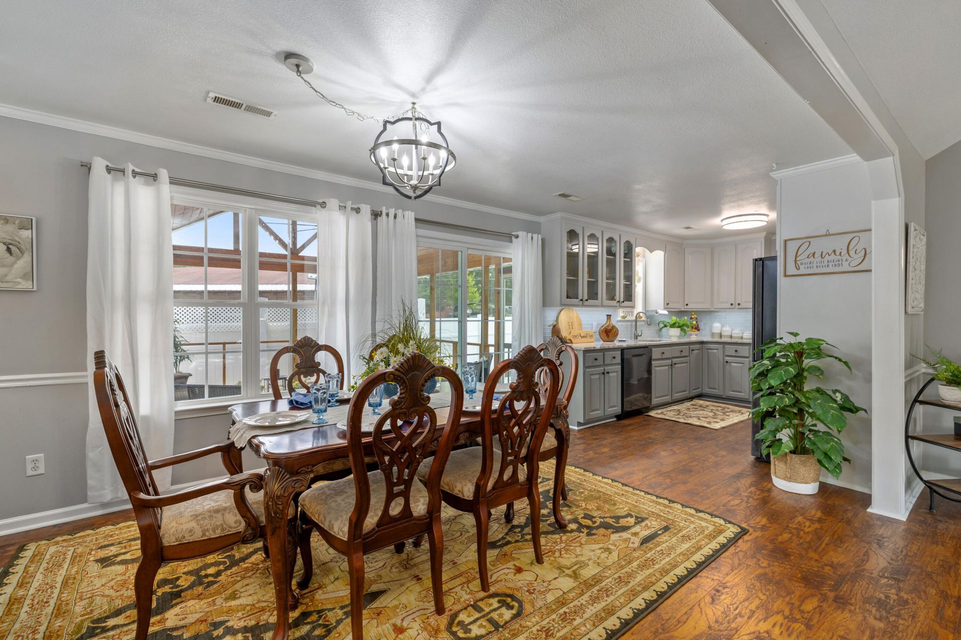 1026 Radius Street Photo 15