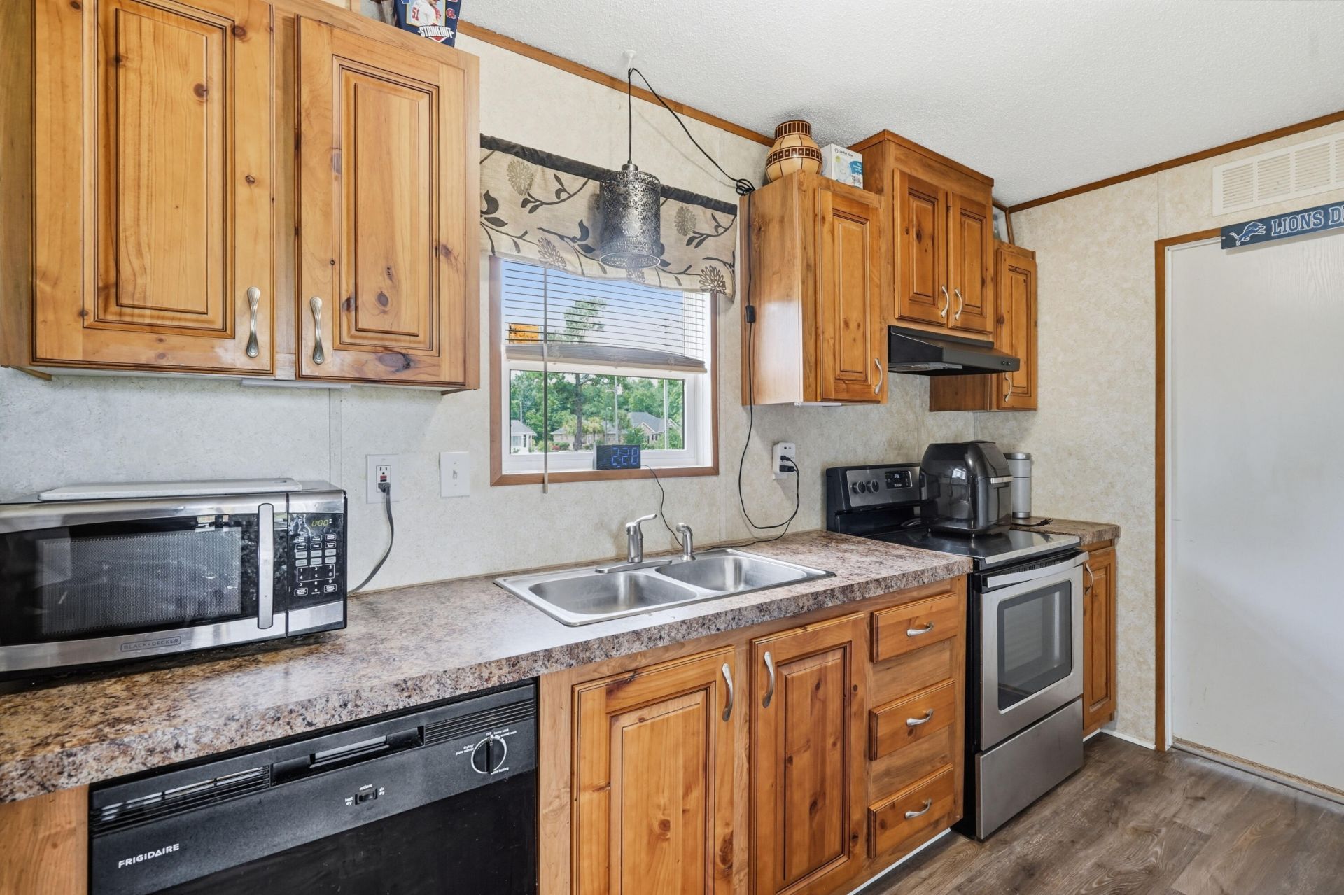 1442 Poplar Hill Drive Photo 10