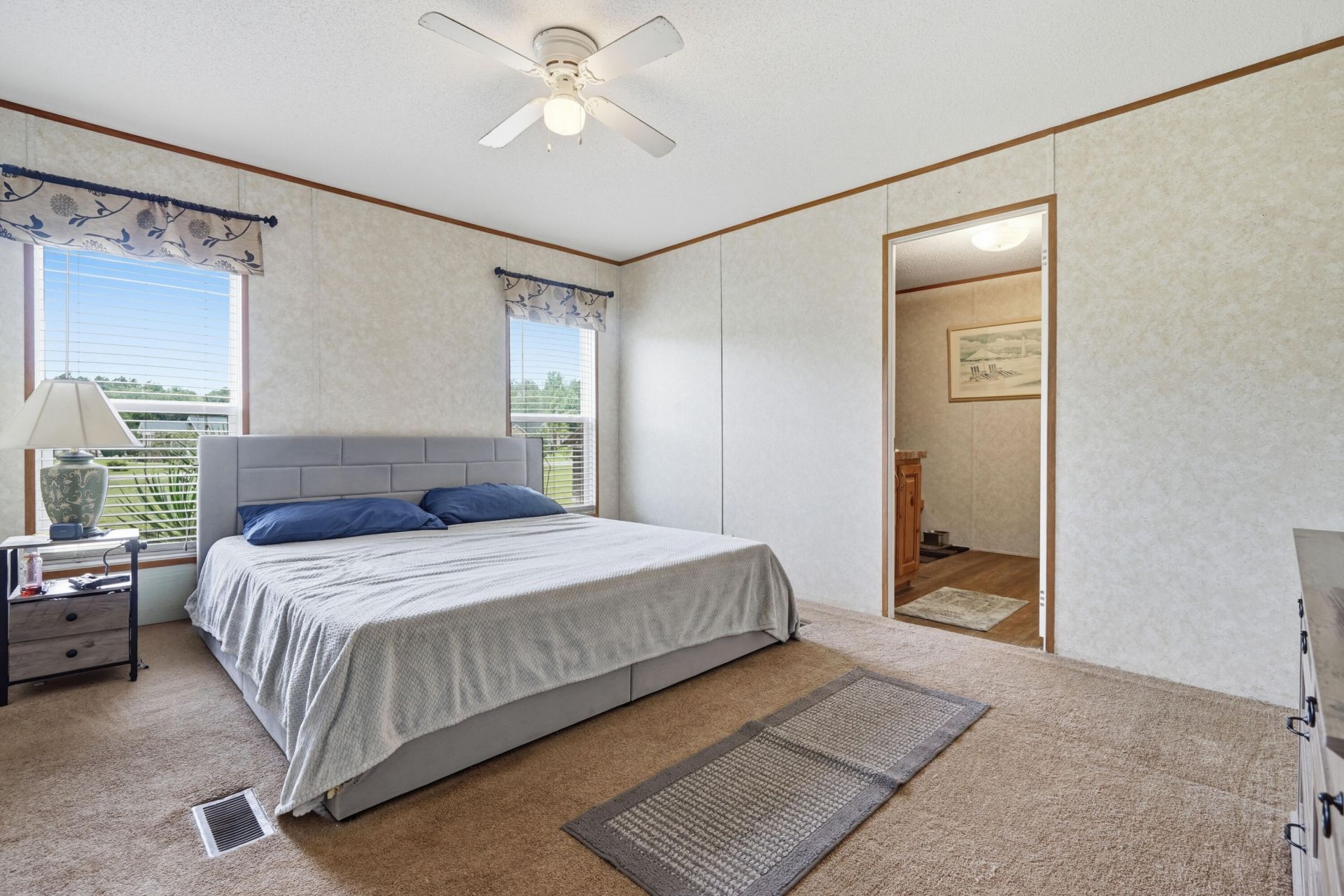 1442 Poplar Hill Drive Photo 4