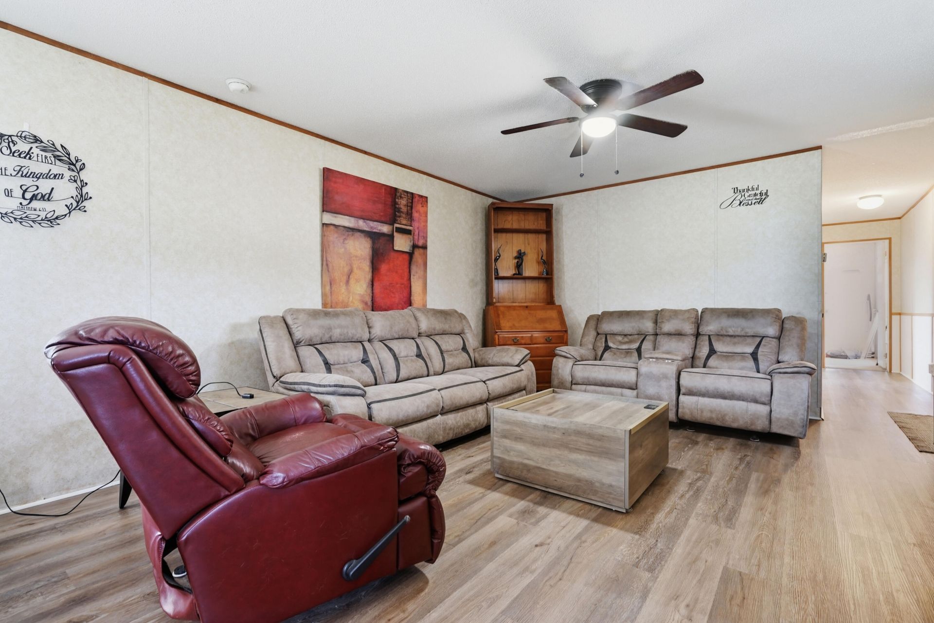 1442 Poplar Hill Drive Photo 7