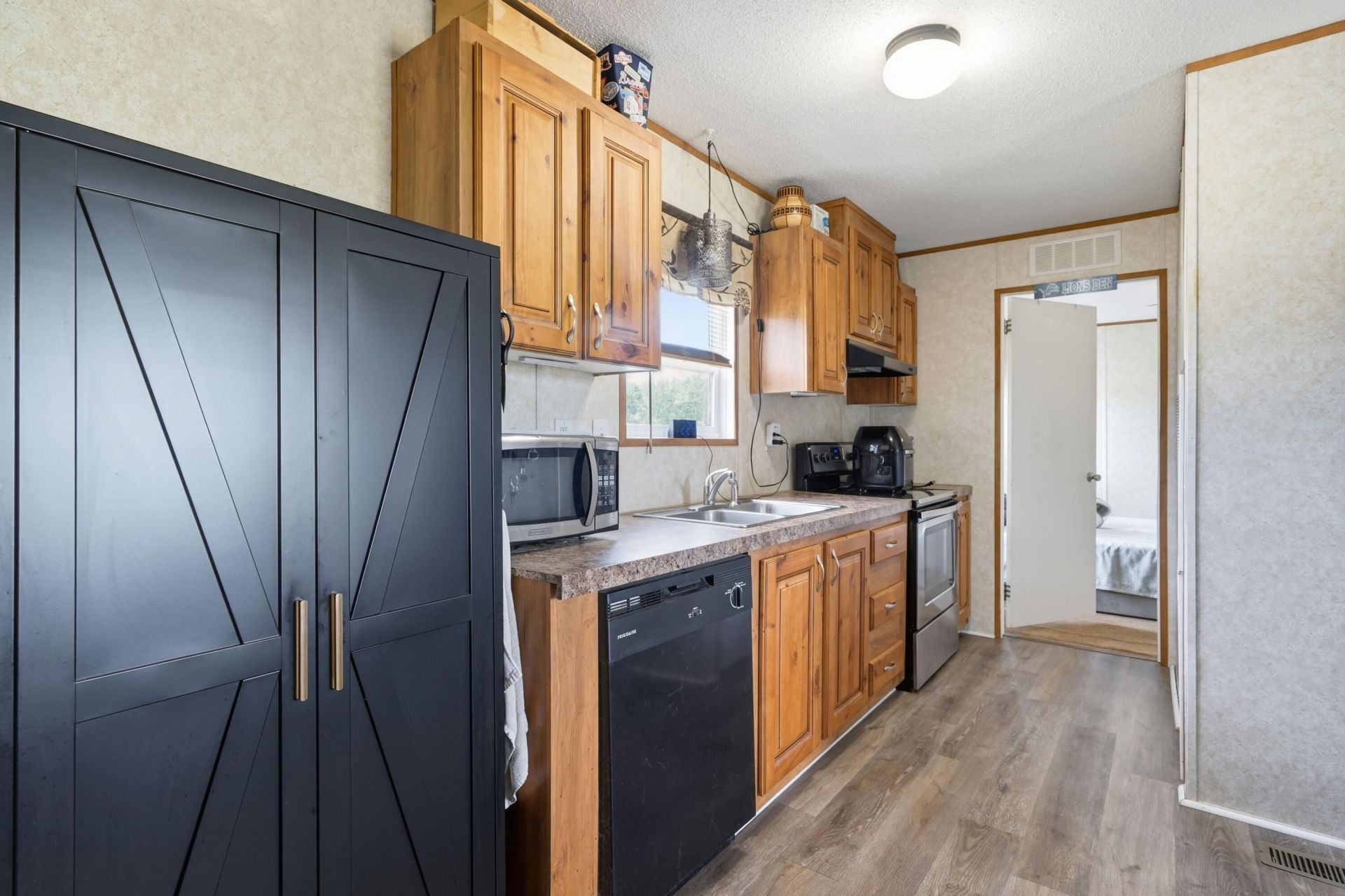 1442 Poplar Hill Drive Photo 9