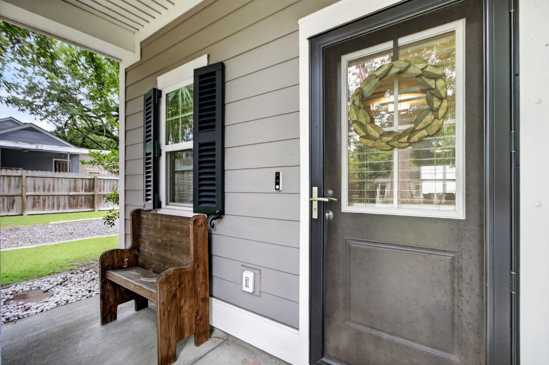 5476 Thompson Street Photo 10
