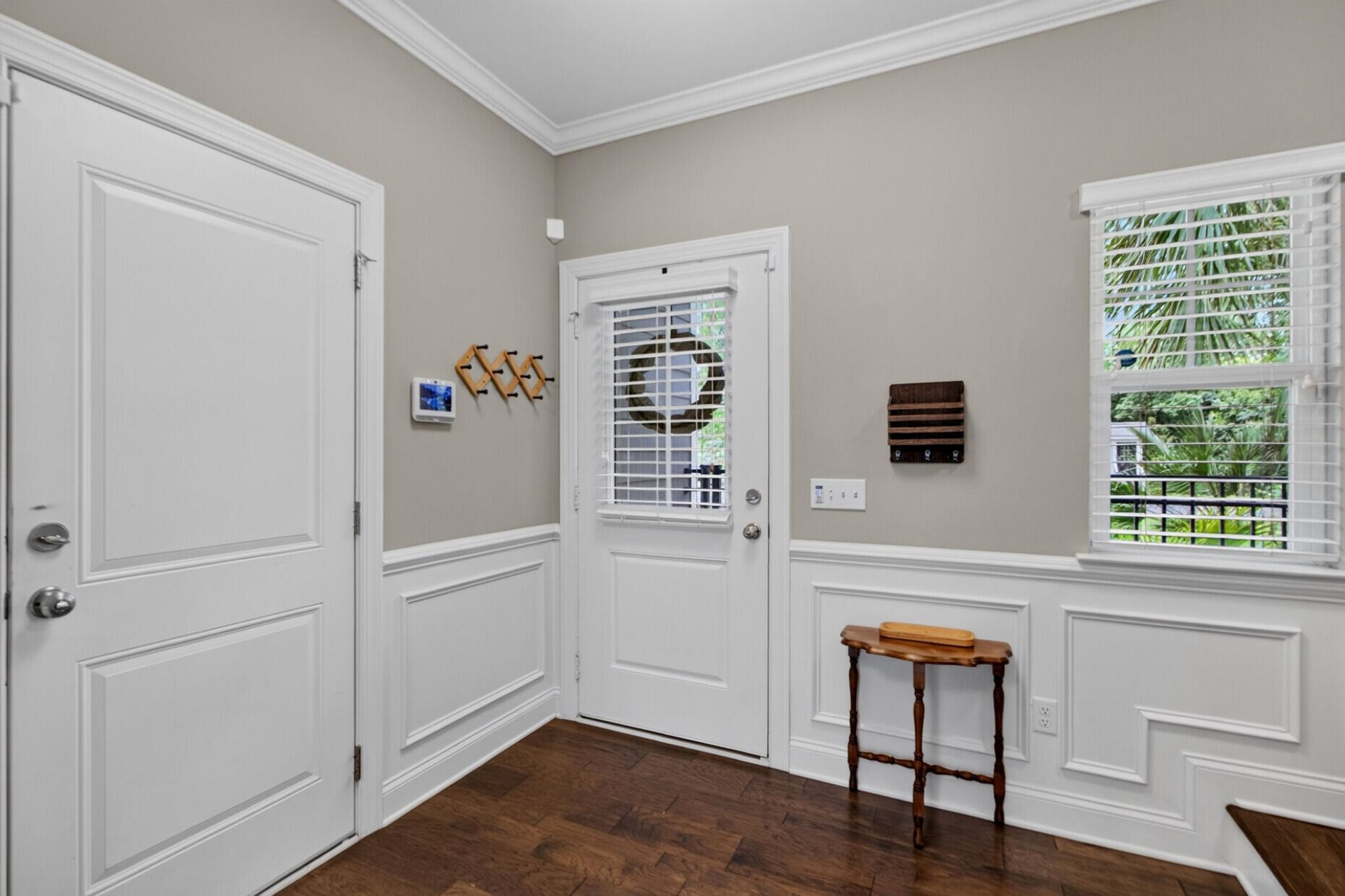 5476 Thompson Street Photo 13