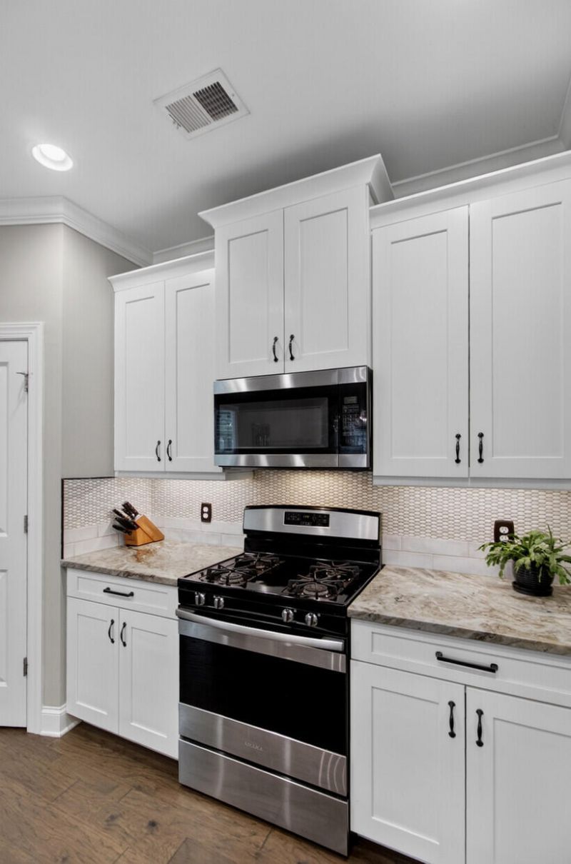5476 Thompson Street Photo 18