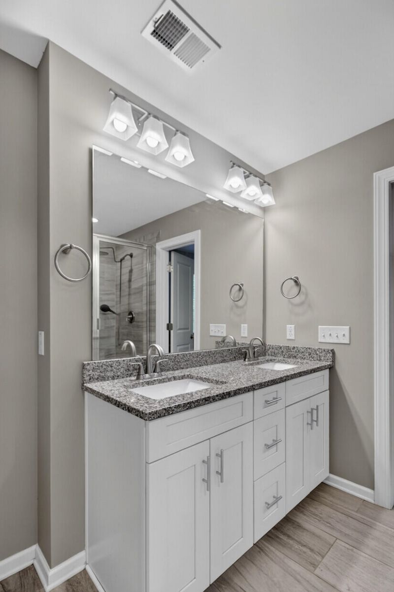5476 Thompson Street Photo 25