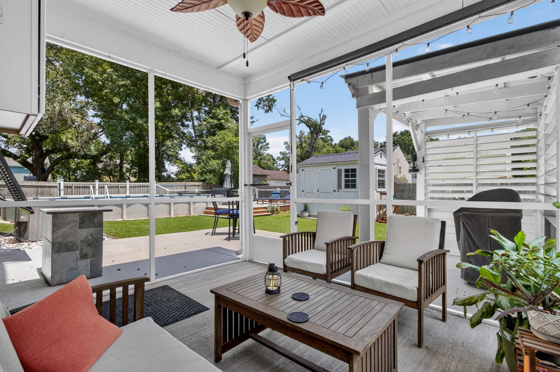 5476 Thompson Street Photo 33