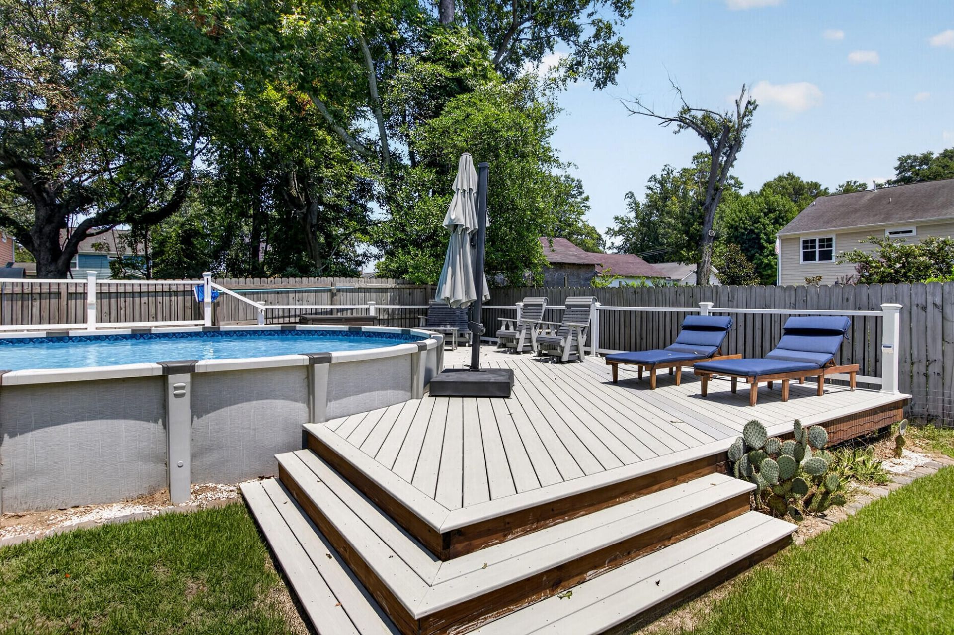 5476 Thompson Street Photo 40