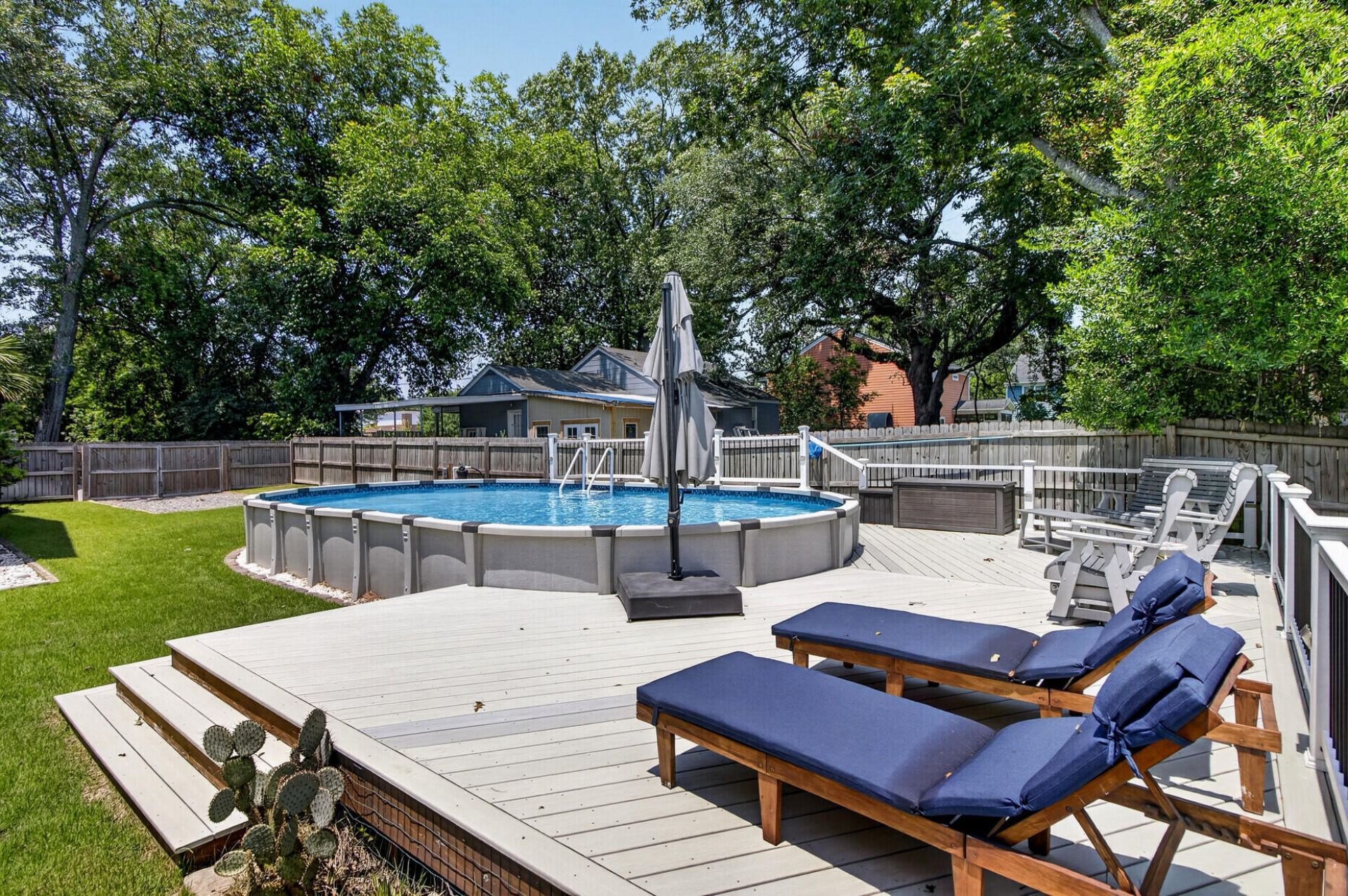 5476 Thompson Street Photo 41