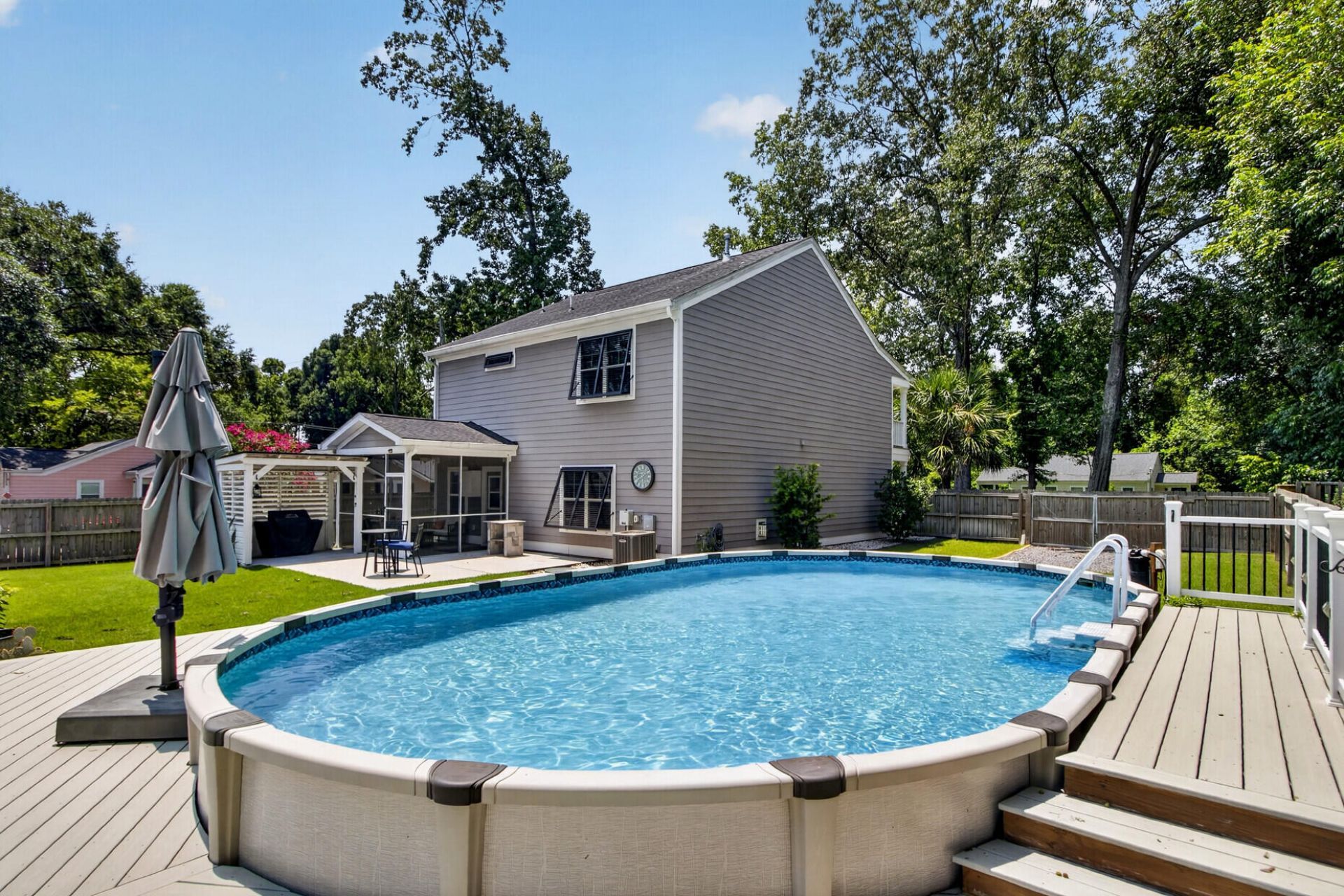 5476 Thompson Street Photo 42