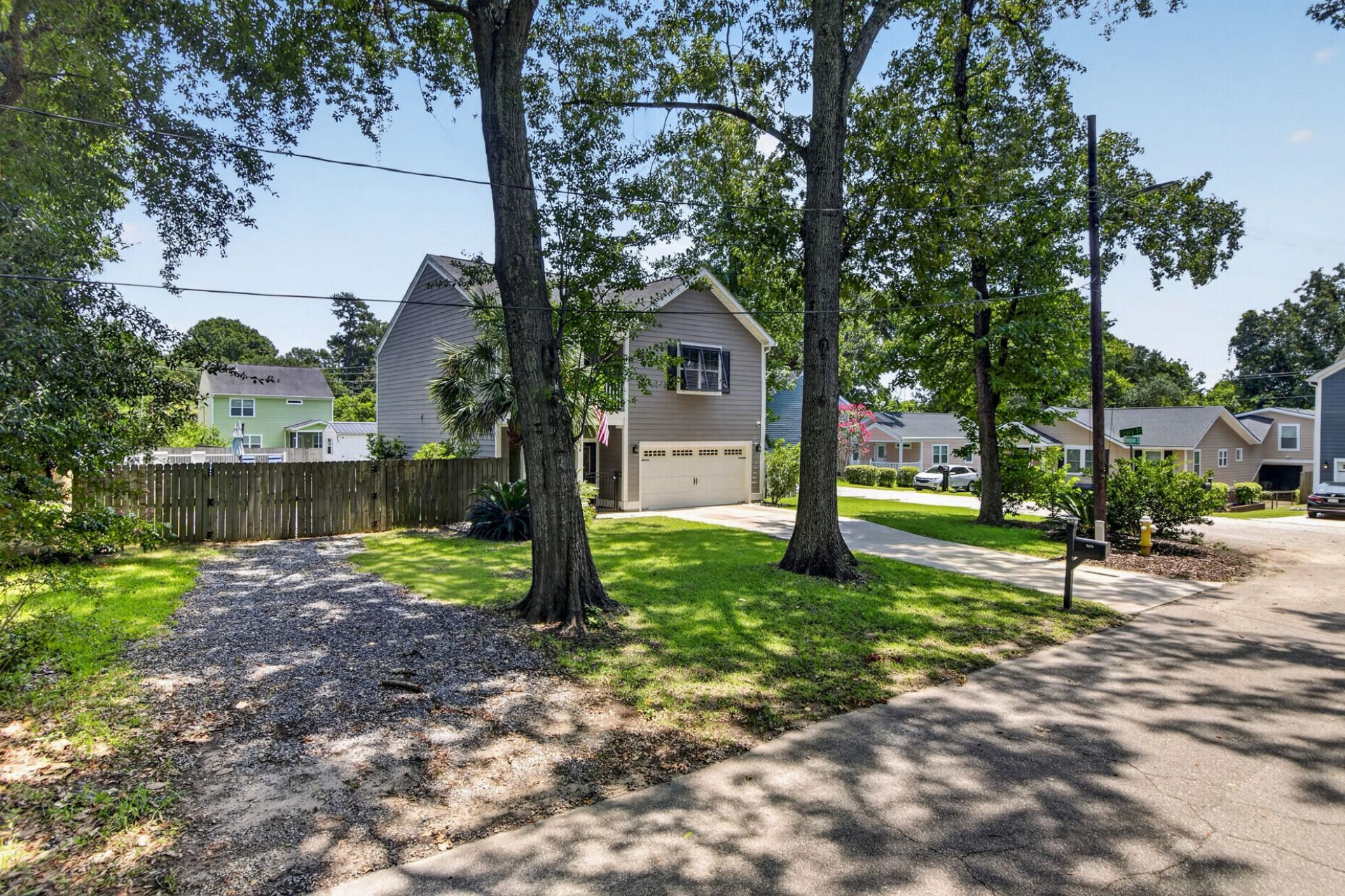 5476 Thompson Street Photo 55