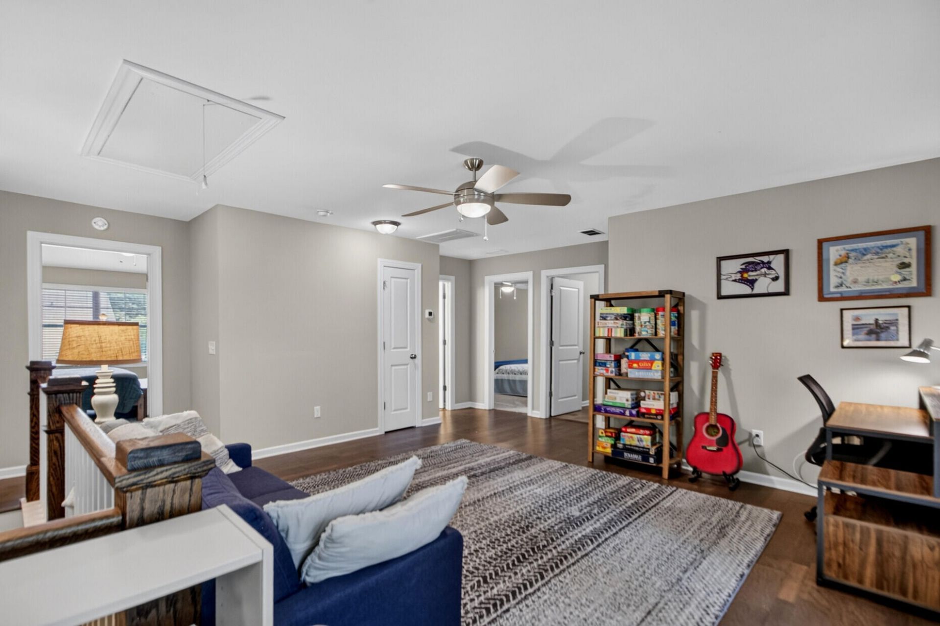 5476 Thompson Street Photo 8