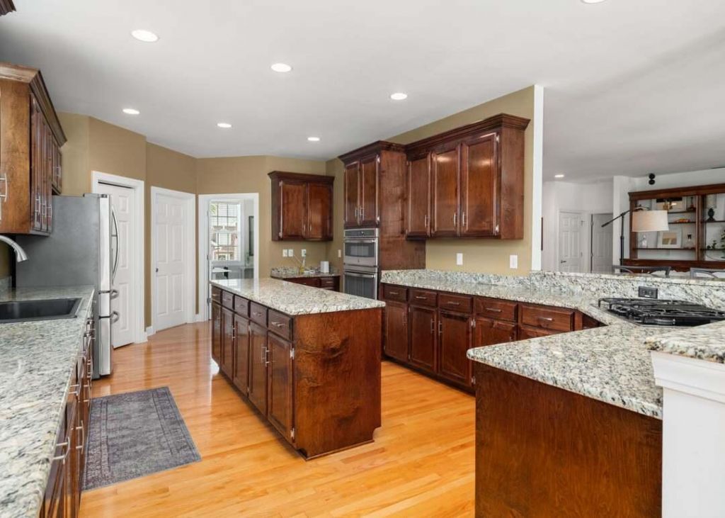 8730 Alexandria Photo 19