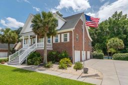 8730 Alexandria photo 4