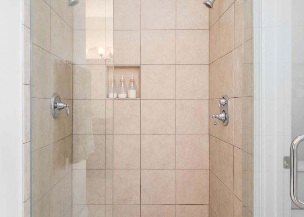 8730 Alexandria Photo 24
