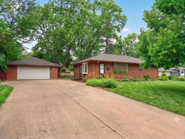 6941 Idaho Avenue N, Brooklyn Park, MN 55428