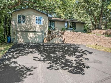 11708 Sunset Trail , Plymouth, MN 55441